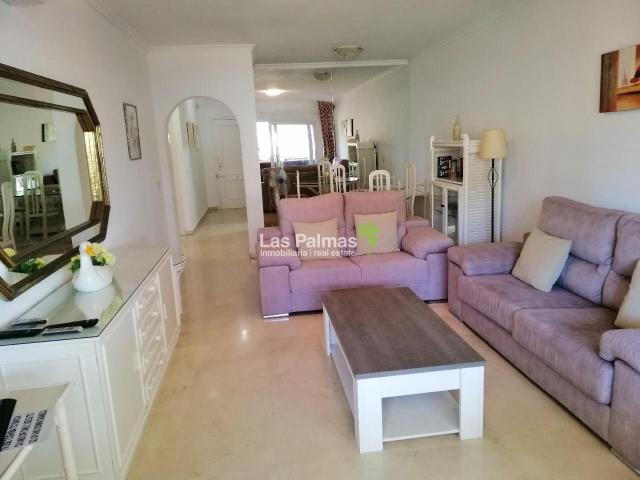 Apartamento en Fuengirola con terraza y vistas al mar