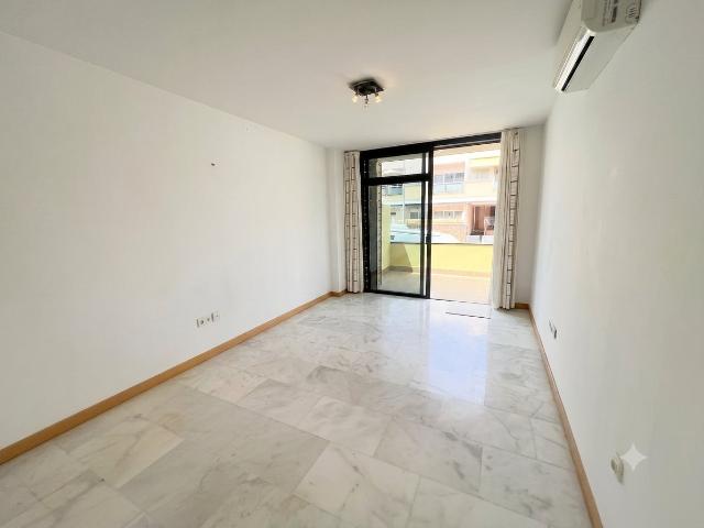 Apartamento en La Caleta 47m² La Caleta