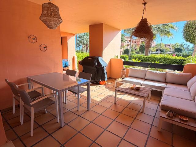 Apartamento en la planta baja con jardín privado cerca de la playa