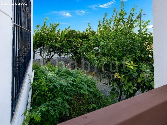 Apartamento en planta baja con piscina comunitaria en alquiler en Villamartín