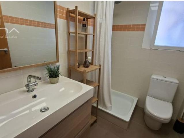 Apartamento en Planta Baja en Daimús: Primera Línea y Piscina a 50m del Mar
