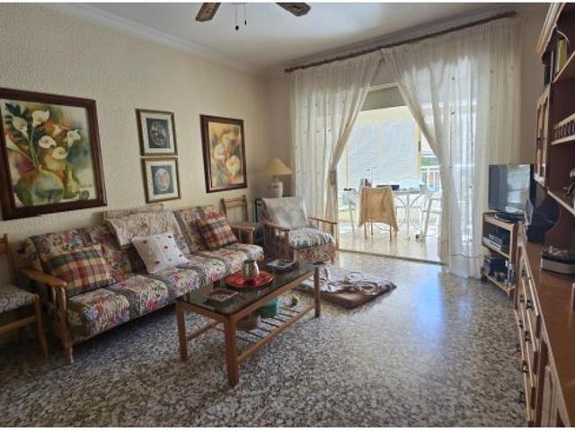 APARTAMENTO EN PRIMERA LINEA LATERAL A 50 METROS DEL MAR