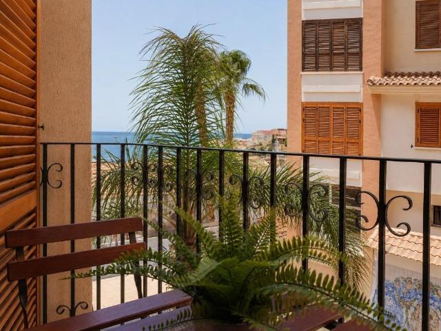 APARTAMENTO EN PUEBLO SALADO CON VISTAS AL MAR