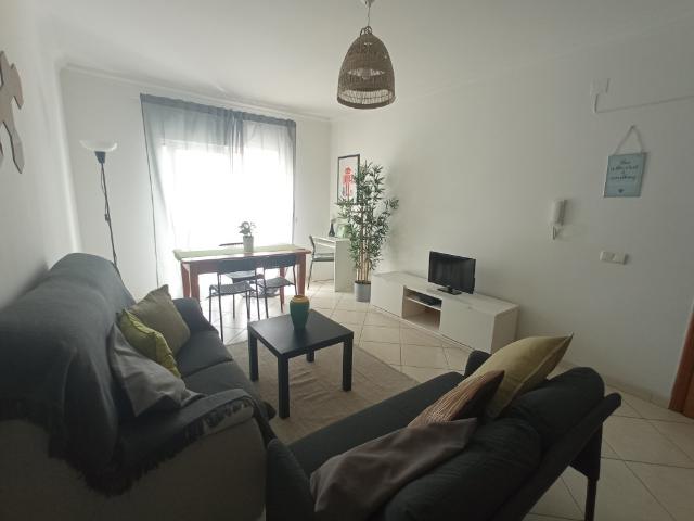 Apartamento espaçoso com quarto e churrasco C