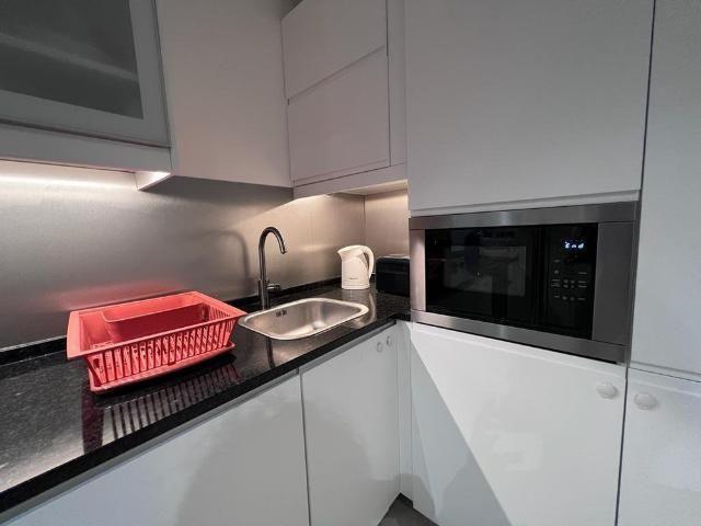 Apartamento espaçoso com vista de mar
