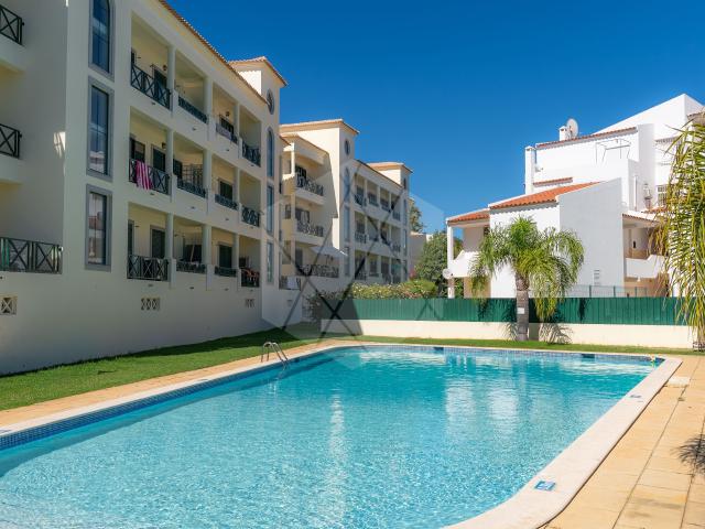 Apartamento espaçoso de 2 quartos com vida citadina aos seus pés