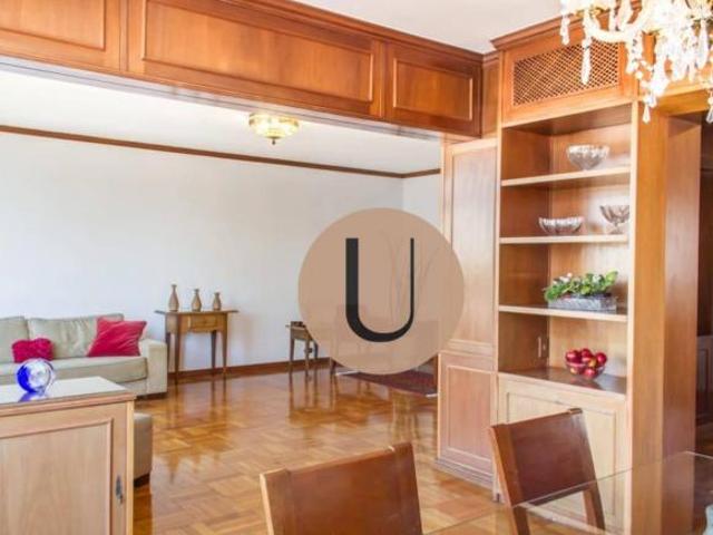Apartamento espaçoso e elegante