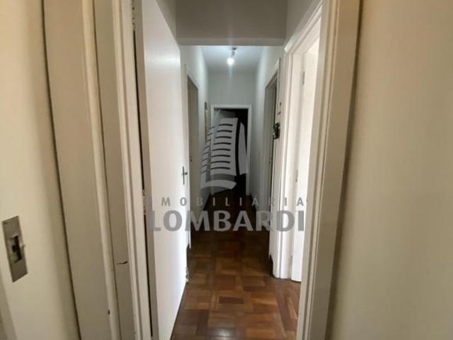 Apartamento Espaçoso e Semi Mobiliado a Duas Quadras da Praça Rui Barbosa!