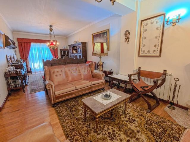 Apartamento Espaçoso em Viseu com 6 Quartos e Garagem