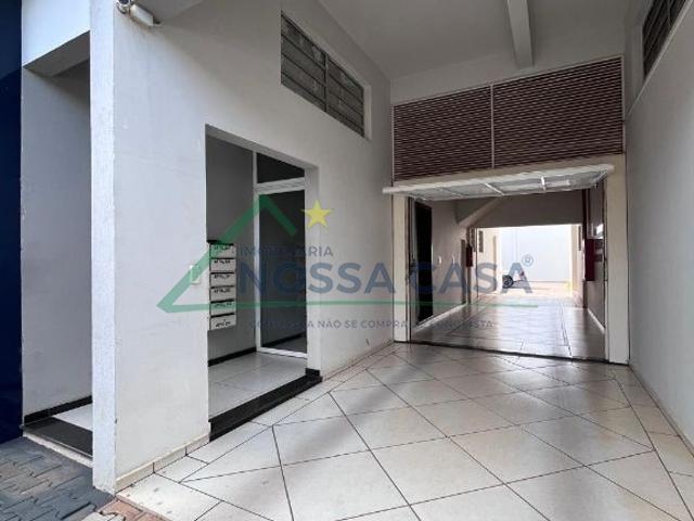 Apartamento espaçoso para alugar no Centro de Lucas do Rio Verde MT, 03 quartos sendo 01 suíte, 02 vagas