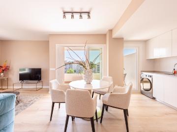 Apartamento Esquina a Estrenar con Vistas Panorámicas en Nueva Andalucía