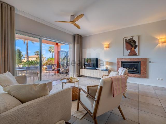 Apartamento, Estômbar e Parchal