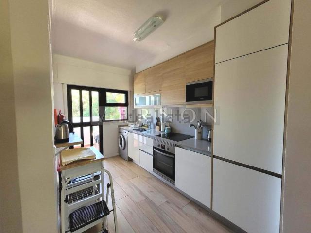 Apartamento, Estômbar e Parchal