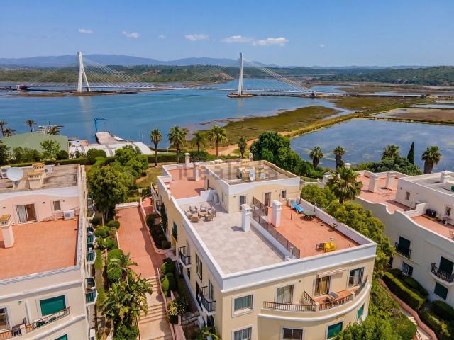 Apartamento, Estômbar e Parchal