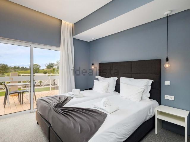 Apartamento, Estômbar e Parchal