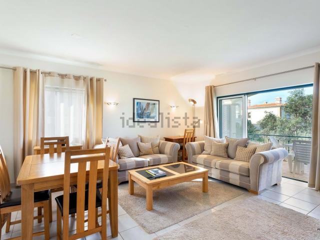 Apartamento, Estômbar e Parchal