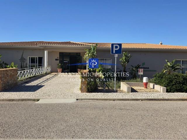 Apartamento, Estômbar e Parchal