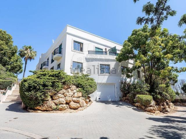 Apartamento, Estômbar e Parchal