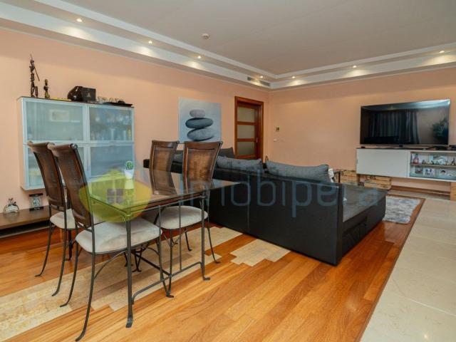 Apartamento, Estômbar e Parchal