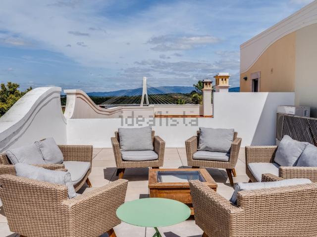 Apartamento, Estômbar e Parchal