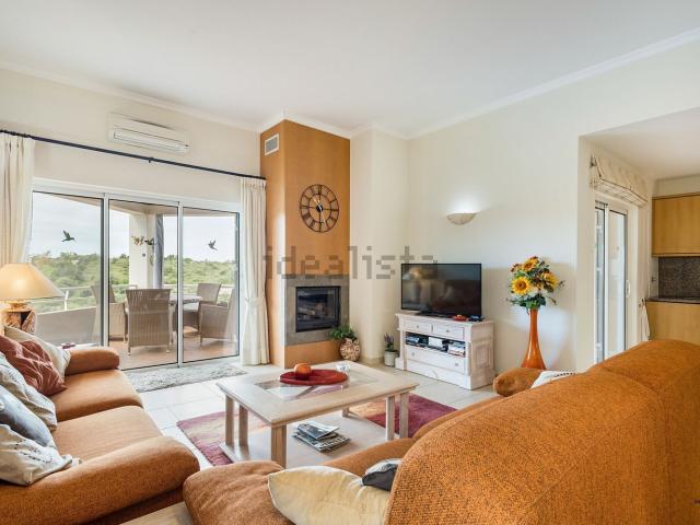 Apartamento, Estômbar e Parchal