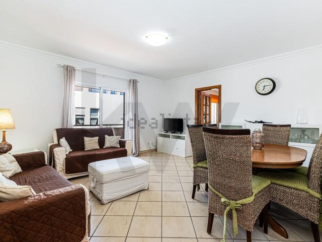 Apartamento, Estômbar e Parchal