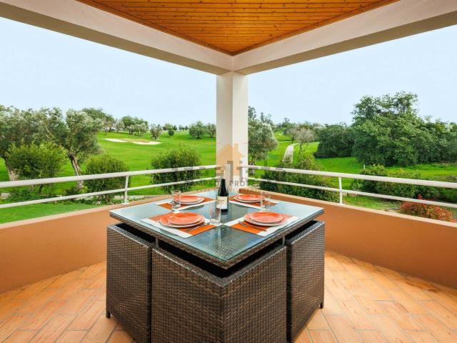 Apartamento, Estômbar e Parchal