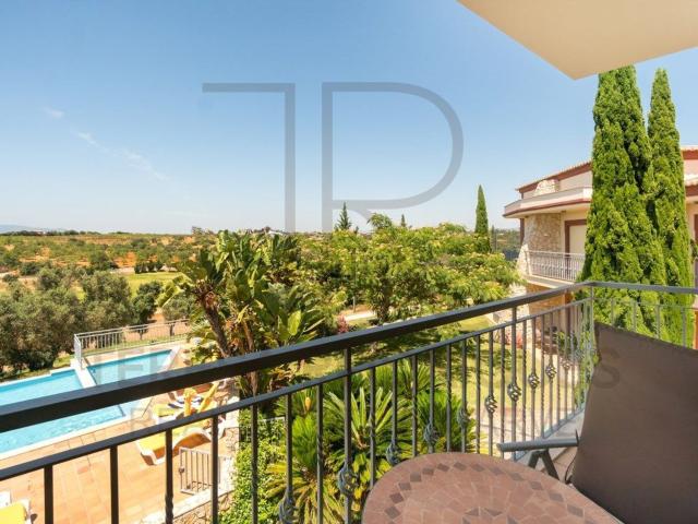 Apartamento, Estômbar e Parchal