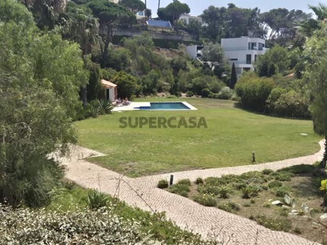 Apartamento Estoril / Cascais T6, 231 m2 em condomínio fechado com piscina e estacionamento privado
