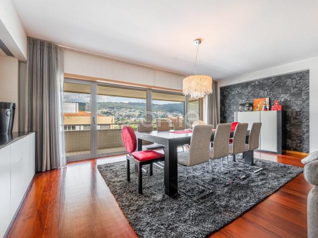 Apartamento Excepcional de 4 Quartos no Último Andar S. Vitor, Braga