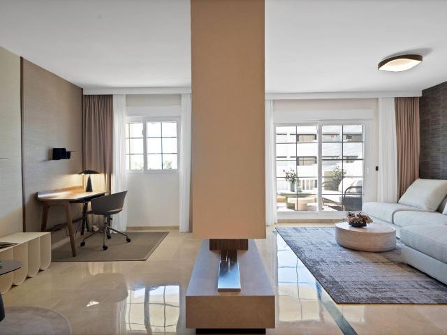 Apartamento Exclusivo Renovado en la Milla de Oro de Marbell. 120m² Marbella
