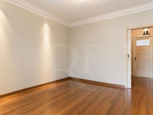 Apartamento familiar T5 na Estrela | Prédio com elevador 160m² Estrela