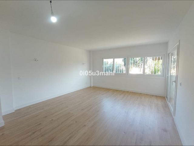 Apartamento Fantástico Renovado en Miraflores del Palo 144m² El Palo
