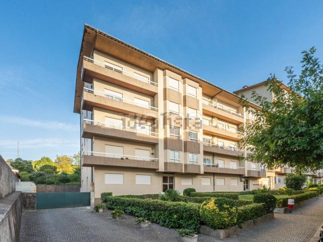 Apartamento, Fânzeres e São Pedro da Cova