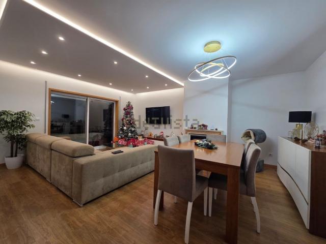 Apartamento, Fânzeres e São Pedro da Cova