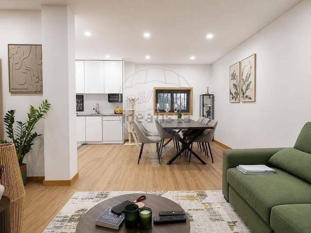Apartamento, Fânzeres e São Pedro da Cova