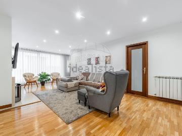 Apartamento, Ferreiros e Gondizalves