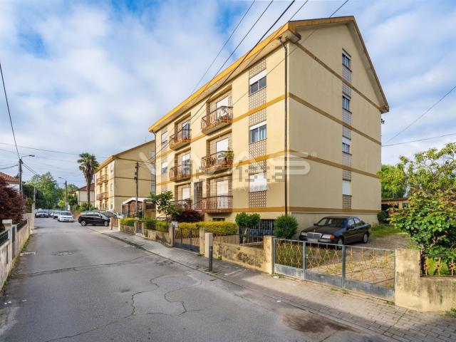 Apartamento, Ferreiros e Gondizalves