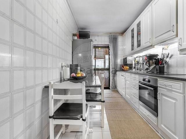 Apartamento, Ferreiros e Gondizalves