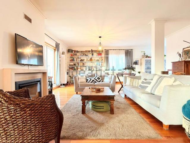 Apartamento, Ferreiros e Gondizalves