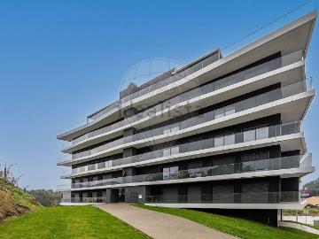 Apartamento, Ferreiros e Gondizalves