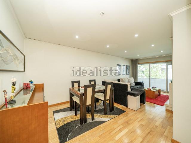 Apartamento, Ferreiros e Gondizalves