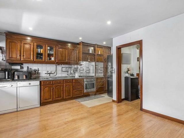 Apartamento, Ferreiros e Gondizalves