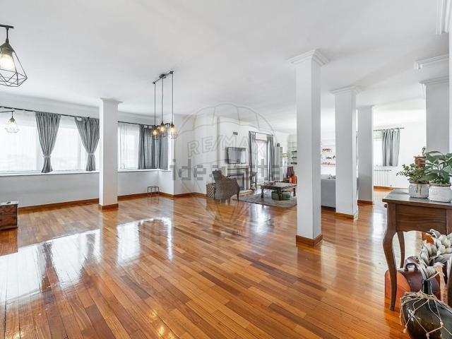 Apartamento, Ferreiros e Gondizalves