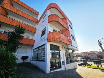 Apartamento à venda em Fiães - Varanda