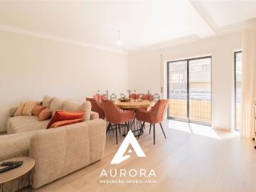 Apartamento à venda em Fiães - Varanda