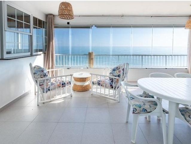 APARTAMENTO FRONTAL AL MAR Y COMPLETAMENTE REFORMADO