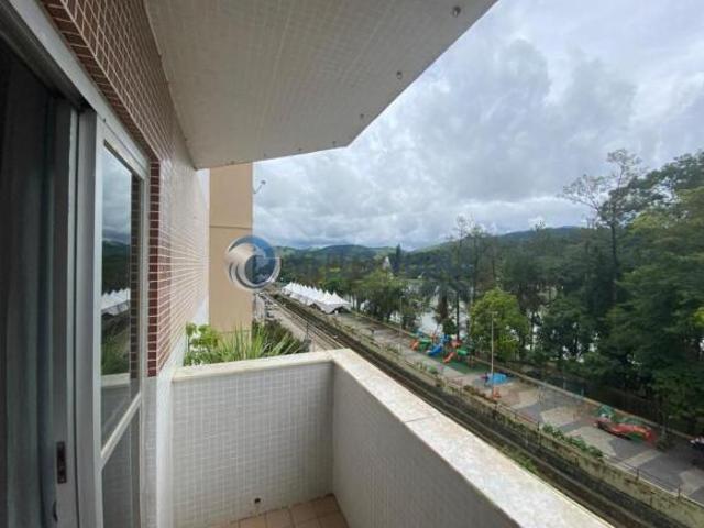 Apartamento frente ao Parque das Águas de São Lourenço MG com 3 quartos sendo 1 suíte