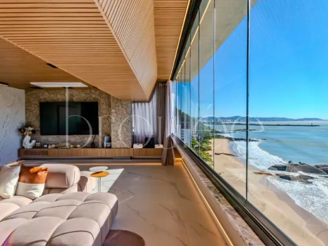 Apartamento frente mar finamente mobiliado na praia de cabeçudas