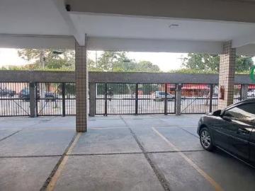 Apartamento funcional com quarto, suíte e quarto reversível e 2 vagas cobertas